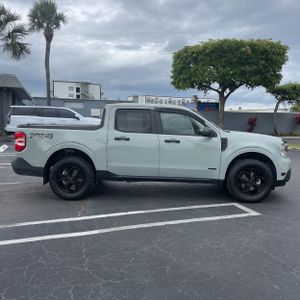 FORD MAVERICK XLT - 10