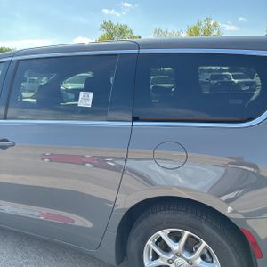 CHRYSLER PACIFICA SELECT - 6