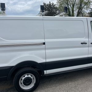 FORD TRANSIT 250 - 8