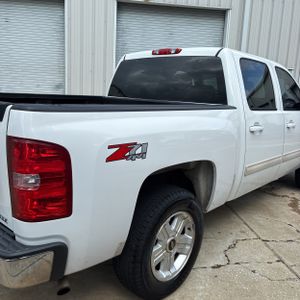 2010 Chevrolet SILVERADO 1500 LTZ photo 8
