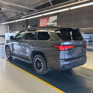 صورة 5 لـ 2026 Toyota SEQUOIA SR5