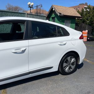 HYUNDAI IONIQ PLUG-IN HYBRID BASE - 6