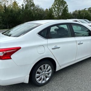 2017 Nissan SENTRA S 照片 9