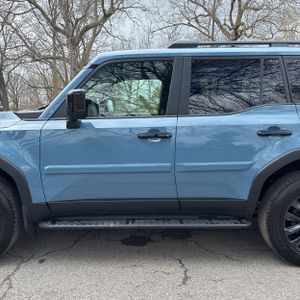 TOYOTA LAND CRUISER - 4