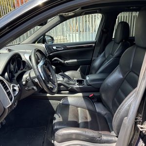 2016 Porsche CAYENNE S — миниатюра 30