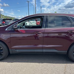 FORD EDGE SEL - 4