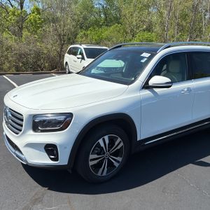 MERCEDES-BENZ GLB - 2