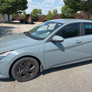 HYUNDAI ELANTRA SEL - 2