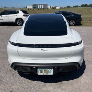 PORSCHE TAYCAN BASE - 7