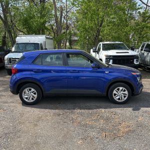 HYUNDAI VENUE SE - 10
