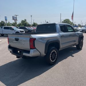 2025 Toyota TACOMA TRD OFF ROAD — фото 8