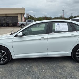 VOLKSWAGEN JETTA S - 4