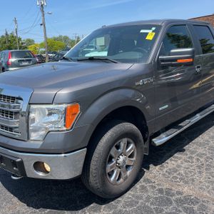 FORD F-150 XLT - 2
