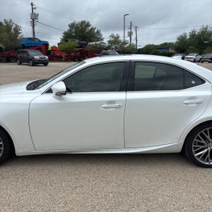 LEXUS IS 250 BASE - 4