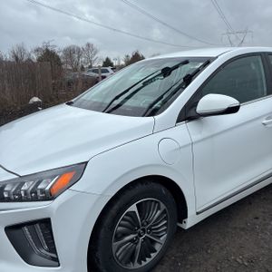 HYUNDAI IONIQ PLUG-IN HYBRID SEL - 2