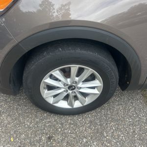 صورة مصغرة 17 لـ 2019 KIA SORENTO LX