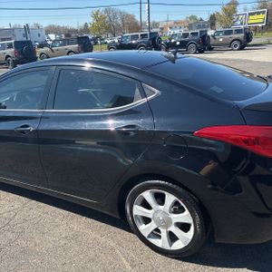 HYUNDAI ELANTRA LIMITED - 6