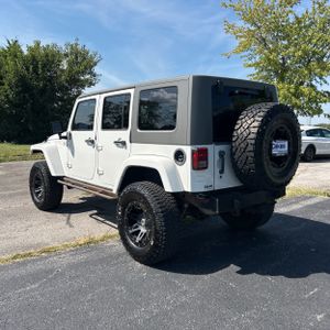 صورة 4 لـ 2010 JEEP WRANGLER UNLIMITED SAHARA