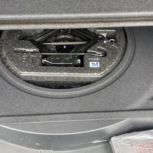 2023 Genesis GV70 2.5T STANDARD — миниатюра 44
