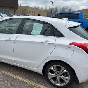 HYUNDAI ELANTRA GT BASE - 6