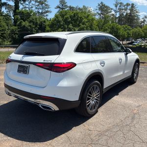 MERCEDES-BENZ GLC - 8