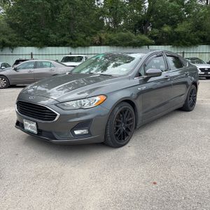 FORD FUSION SE - 1