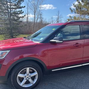 FORD EXPLORER XLT - 2