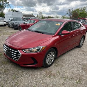 HYUNDAI ELANTRA SE - 1