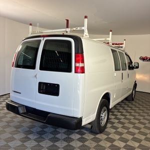 CHEVROLET EXPRESS 2500 - 7