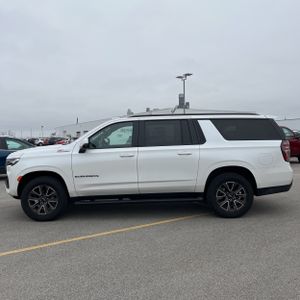 CHEVROLET SUBURBAN Z71 - 3