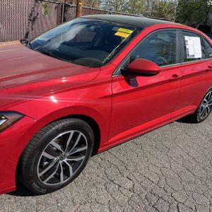 VOLKSWAGEN JETTA SE - 2