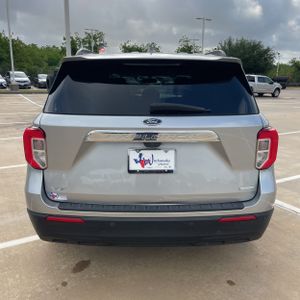 FORD EXPLORER XLT - 7