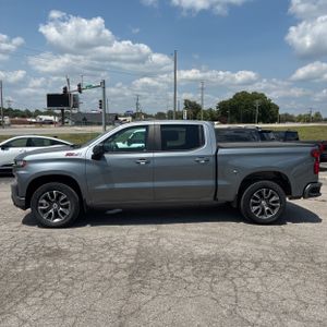 2019 Chevrolet SILVERADO 1500 RST — фото 3