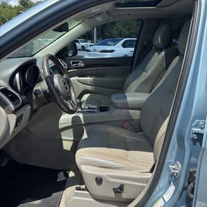 صورة مصغرة 32 لـ 2012 JEEP GRAND CHEROKEE LAREDO