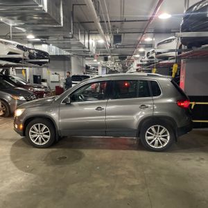 VOLKSWAGEN TIGUAN S 4MOTION - 3