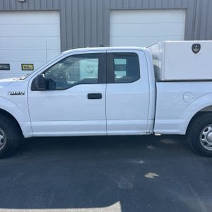 FORD F-150 XL - 4