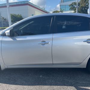 NISSAN SENTRA S - 4