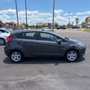 FORD FIESTA SE - 10