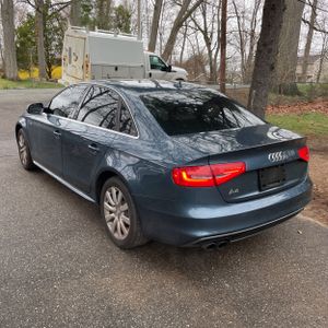 AUDI A4 2.0T PREMIUM - 4