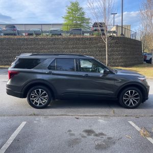 FORD EXPLORER ST - 10