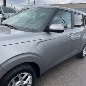 صورة 2 لـ 2023 KIA SOUL LX