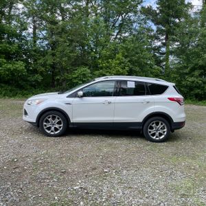 FORD ESCAPE TITANIUM - 3