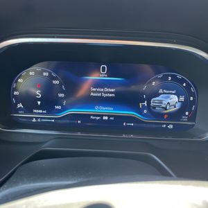 2024 Chevrolet SUBURBAN LT photo 40