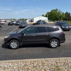 CHEVROLET TRAVERSE LS - 3