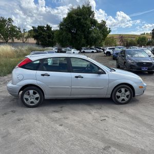 FORD FOCUS ZX5 S - 10