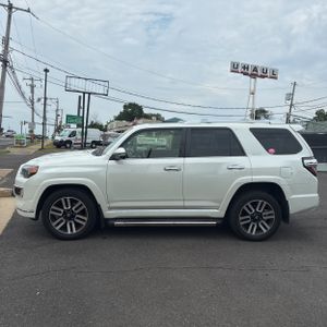 2023 Toyota 4RUNNER LIMITED photo 3