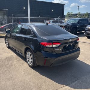2025 Toyota COROLLA LE photo 5
