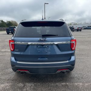 FORD EXPLORER XLT - 7