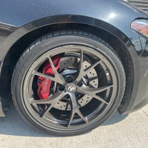 صورة 20 لـ 2021 ALFA Romeo GIULIA QUADRIFOGLIO RWD