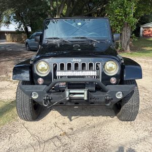 صورة 14 لـ 2017 JEEP WRANGLER UNLIMITED SAHARA